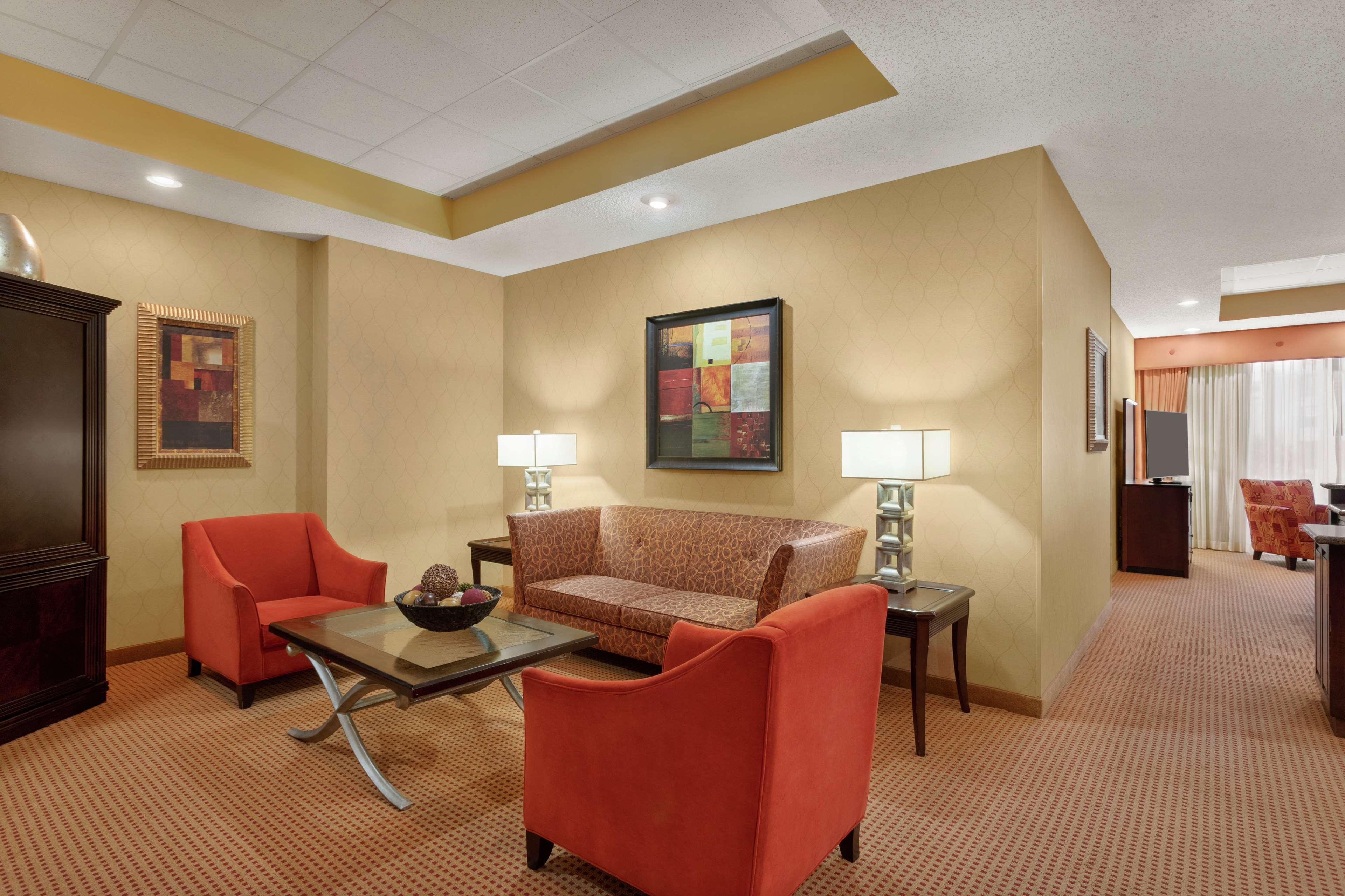 Embassy Suites Хънтсвил Екстериор снимка