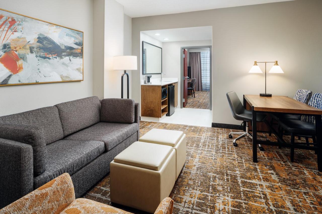 Embassy Suites Хънтсвил Екстериор снимка
