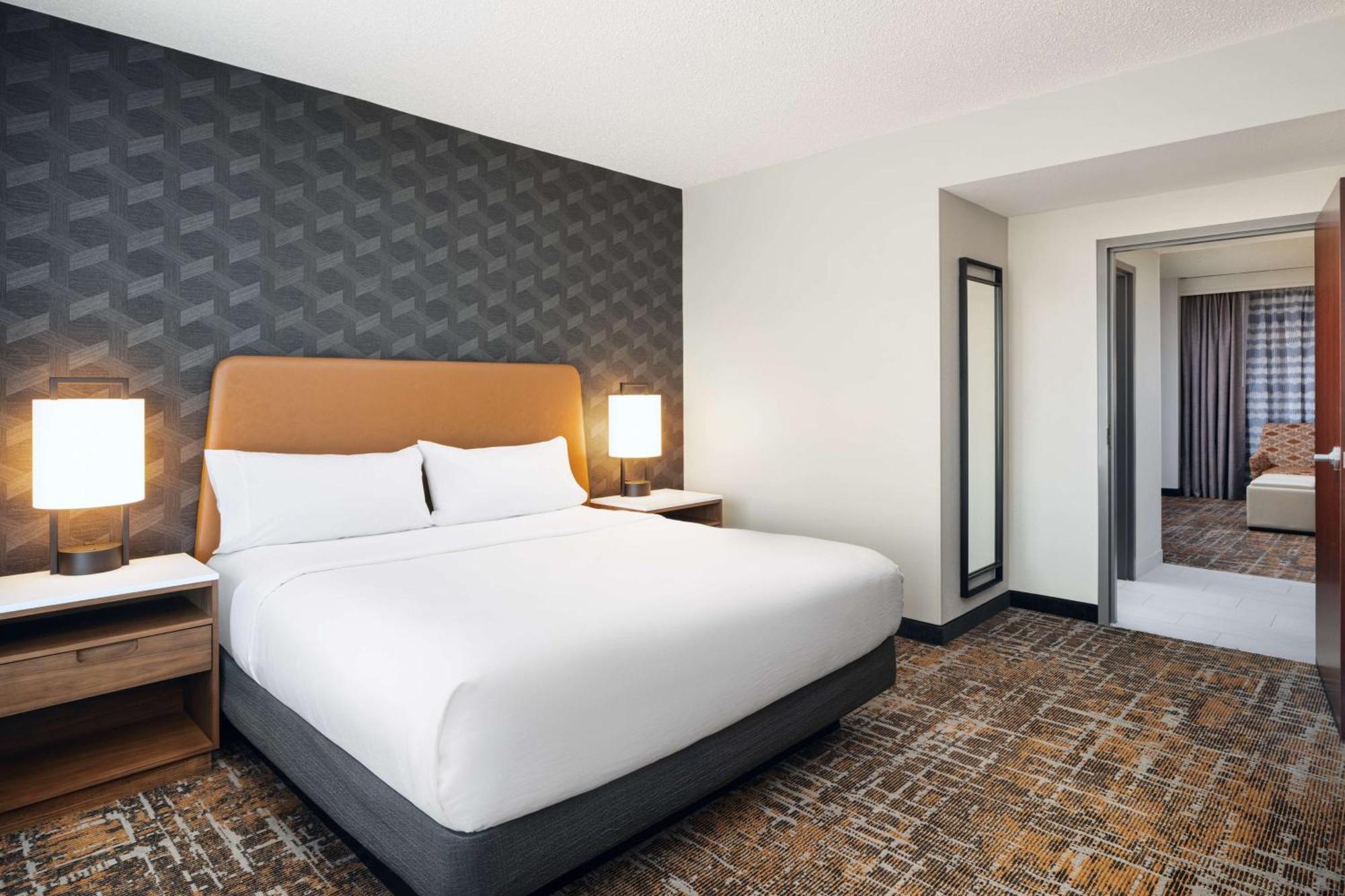 Embassy Suites Хънтсвил Екстериор снимка